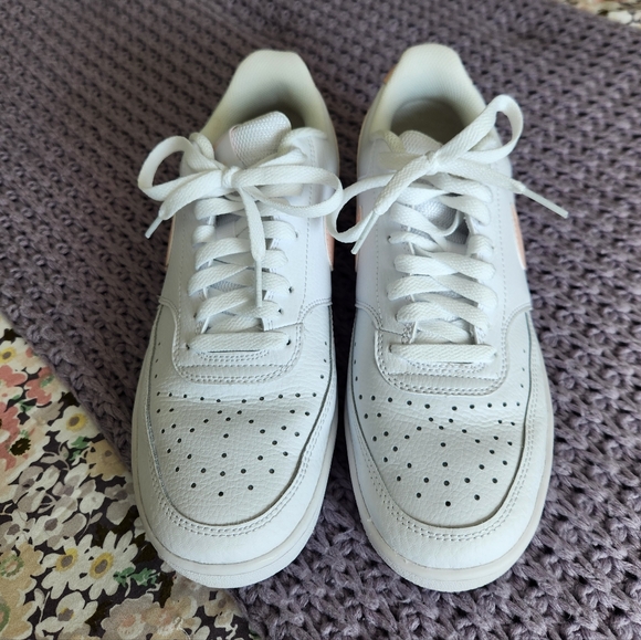 Nike Womens Court Vision Low - Picture 2 of 7